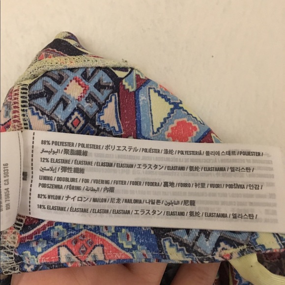 Hollister Medium Support Sports Bra - Picture 5 of 8